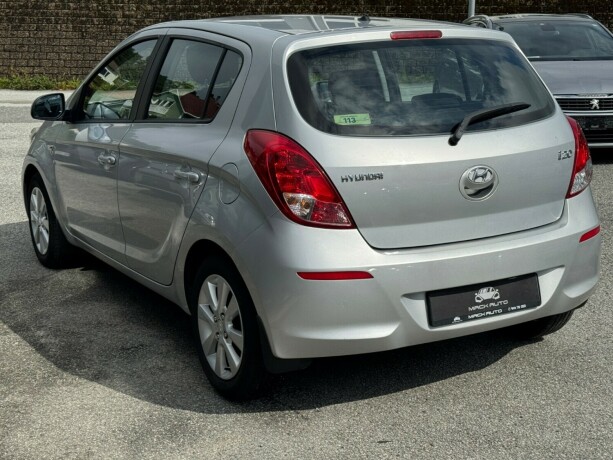 hyundai-i20-bensin-2013-big-3