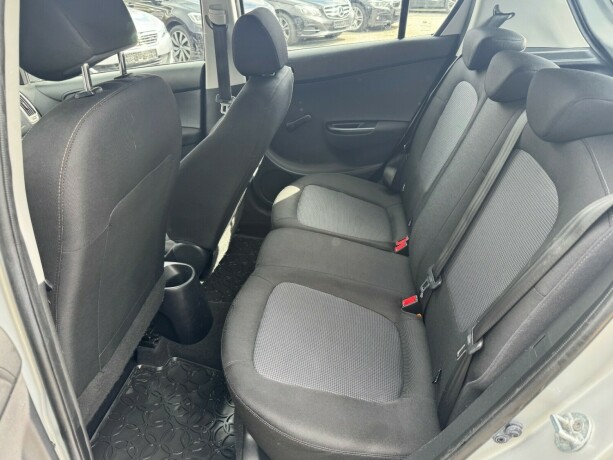 hyundai-i20-bensin-2013-big-11