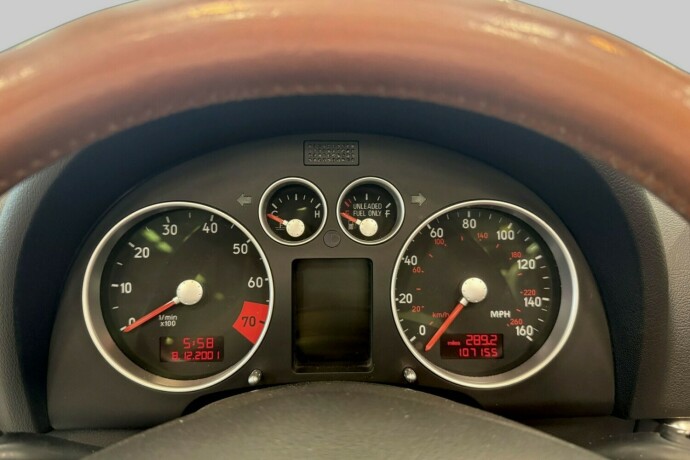 audi-tt-bensin-2001-big-7