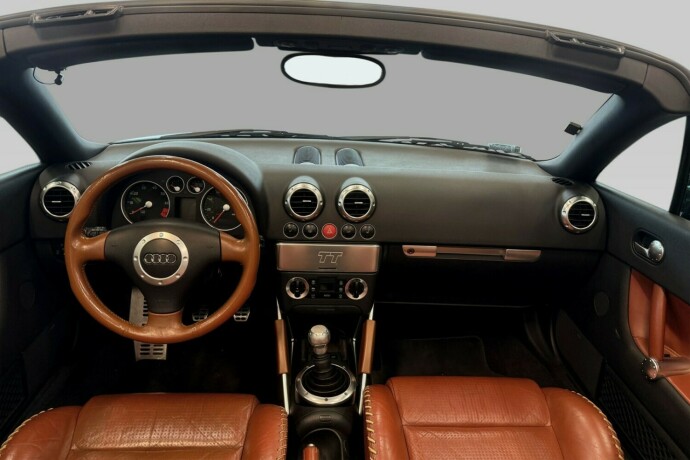 audi-tt-bensin-2001-big-9