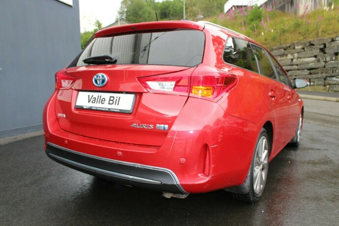 toyota-auris-bensin-2015-big-3