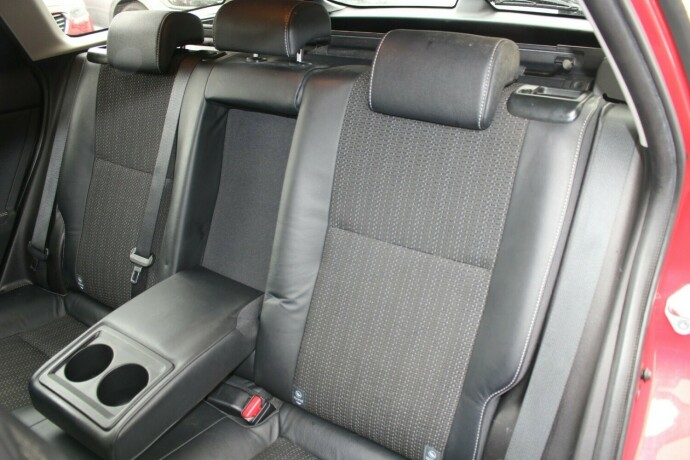 toyota-auris-bensin-2015-big-5