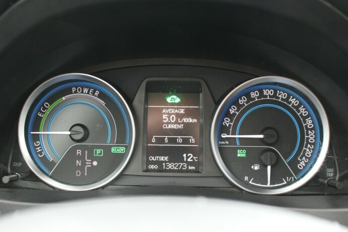 toyota-auris-bensin-2015-big-9
