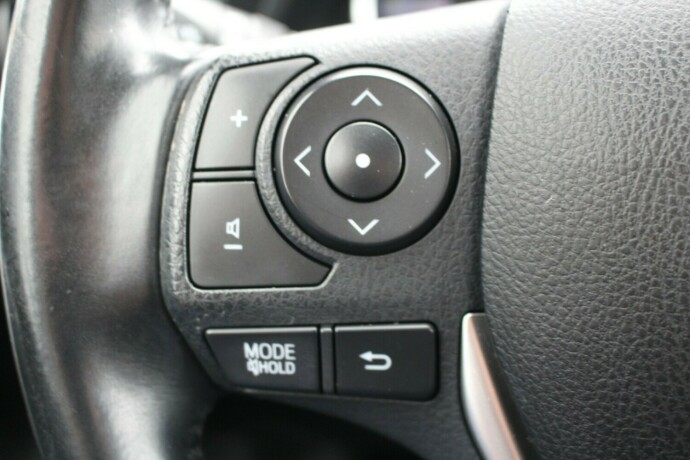 toyota-auris-bensin-2015-big-10