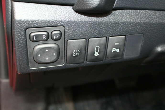 toyota-auris-bensin-2015-big-8