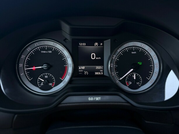 skoda-octavia-diesel-2018-big-20