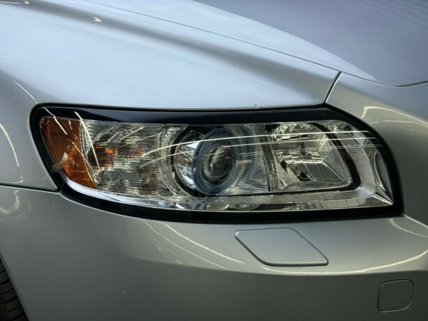 volvo-v50-diesel-2011-big-3
