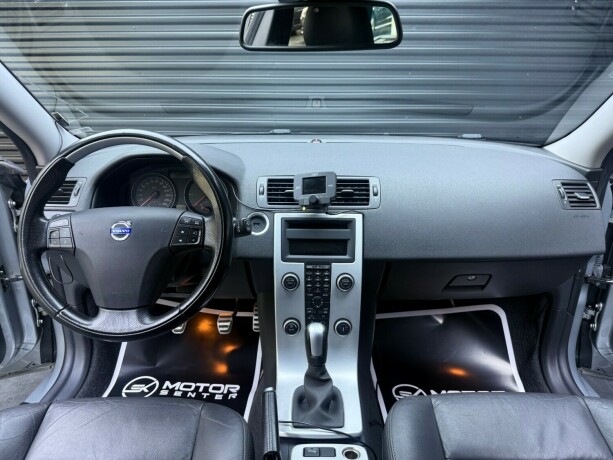 volvo-v50-diesel-2011-big-9