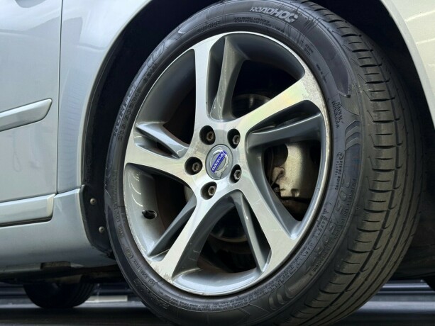 volvo-v50-diesel-2011-big-7