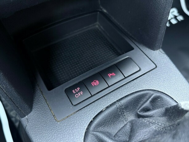 volkswagen-touran-diesel-2010-big-24
