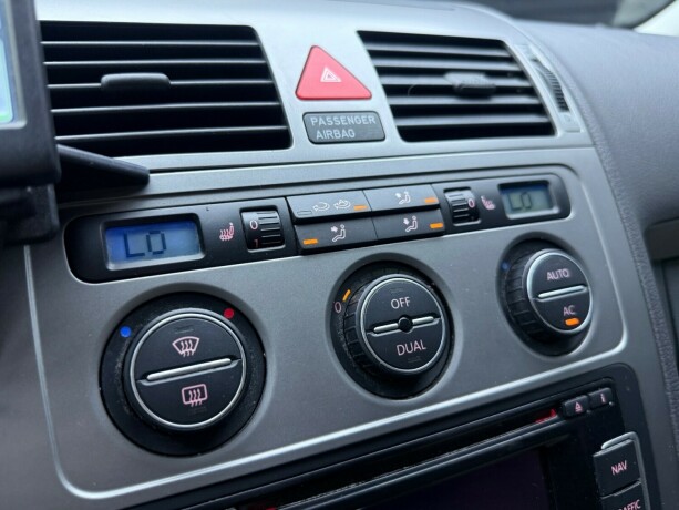 volkswagen-touran-diesel-2010-big-18