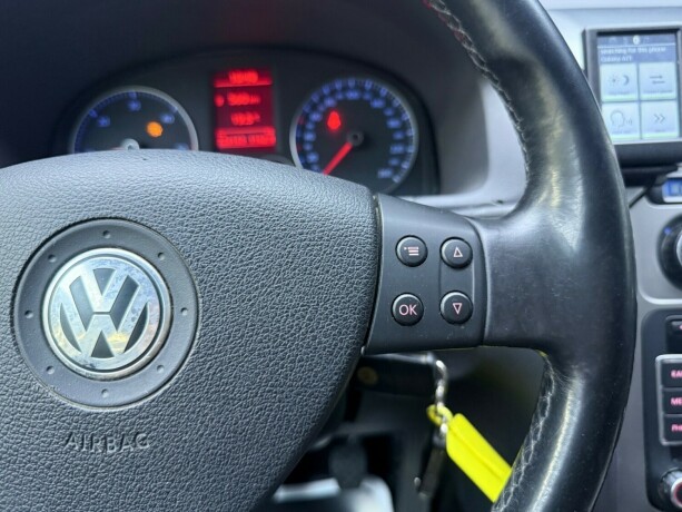 volkswagen-touran-diesel-2010-big-15