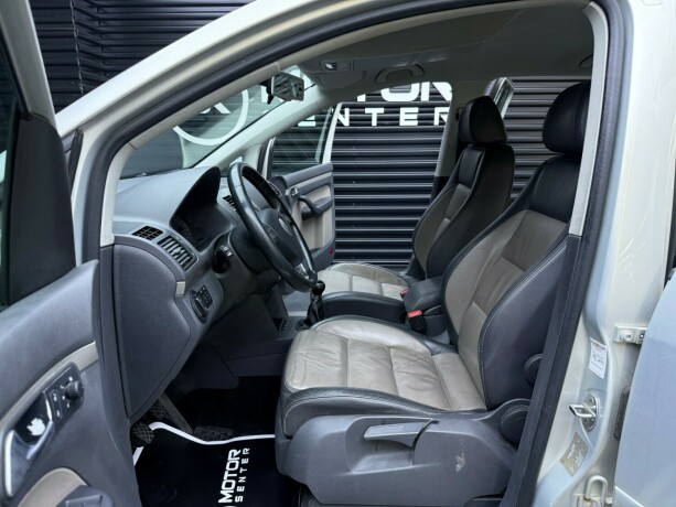 volkswagen-touran-diesel-2010-big-25