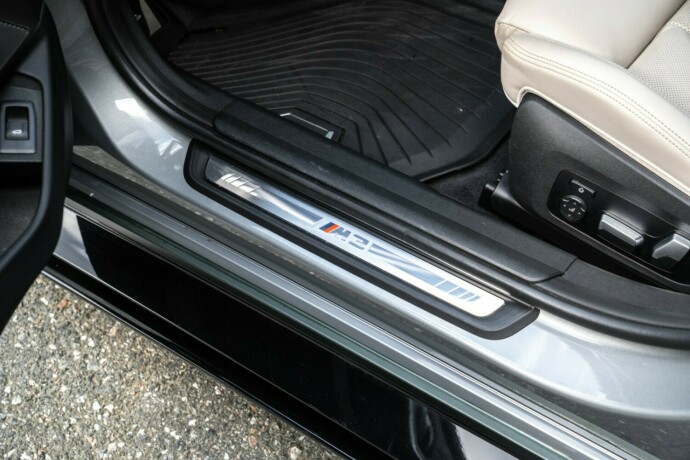 bmw-m3-bensin-2023-big-23