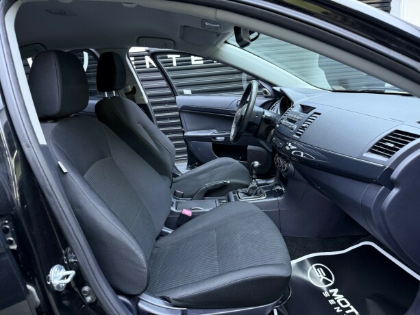 mitsubishi-lancer-diesel-2013-big-22