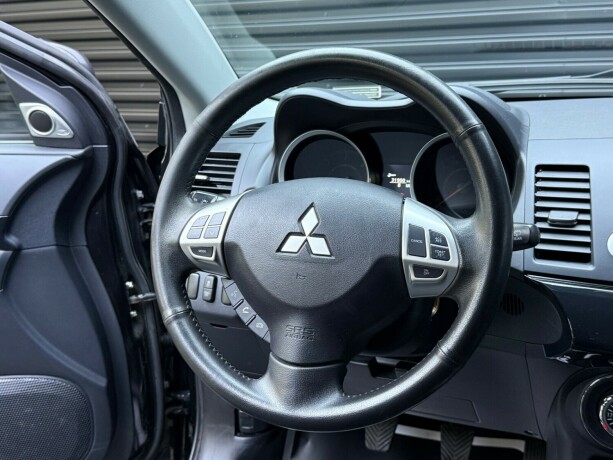 mitsubishi-lancer-diesel-2013-big-11
