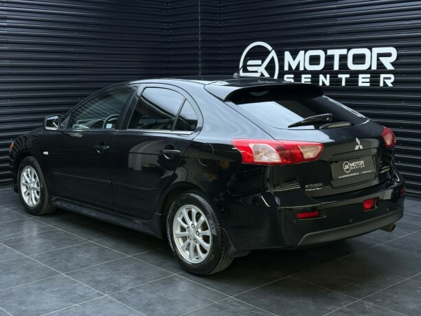 mitsubishi-lancer-diesel-2013-big-1