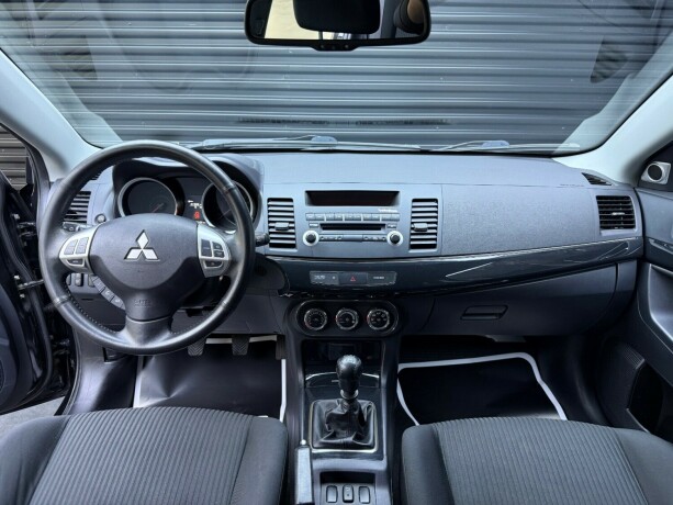 mitsubishi-lancer-diesel-2013-big-8