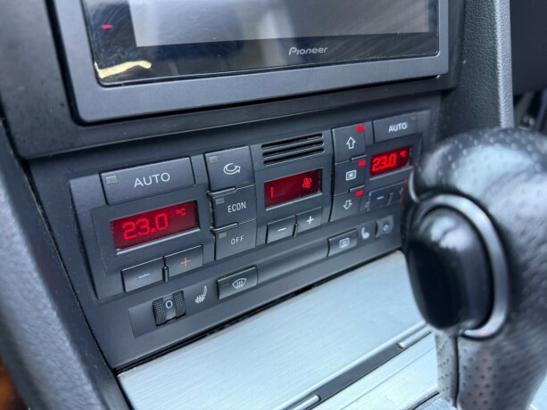 audi-a4-bensin-2006-big-21