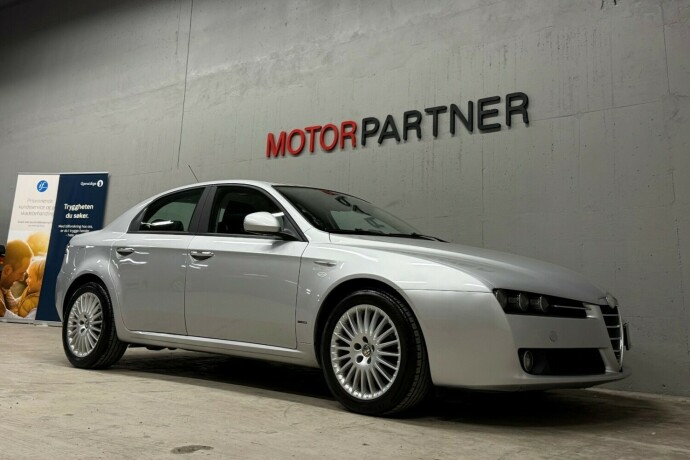alfa-romeo-159-diesel-2007-big-10