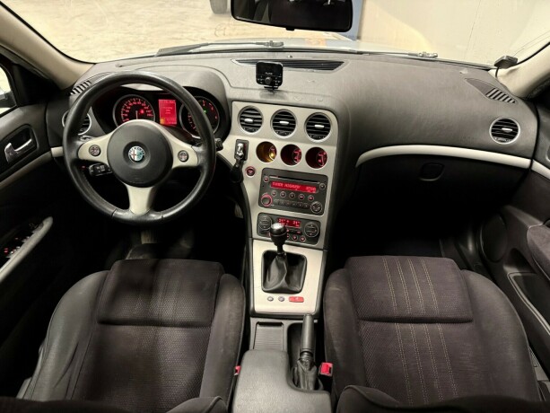 alfa-romeo-159-diesel-2007-big-11