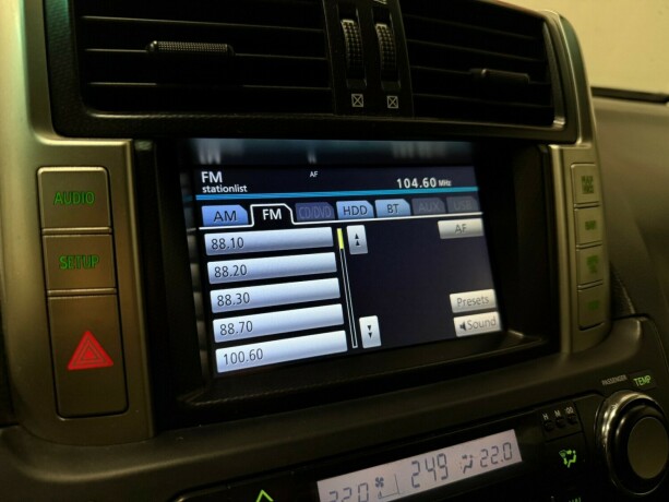 toyota-land-cruiser-diesel-2012-big-23