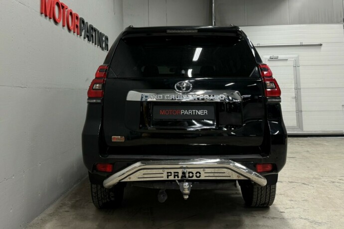 toyota-land-cruiser-diesel-2012-big-5