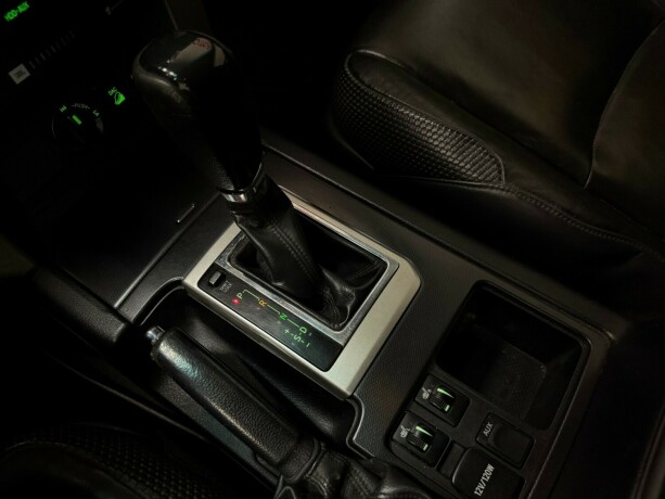 toyota-land-cruiser-diesel-2012-big-28