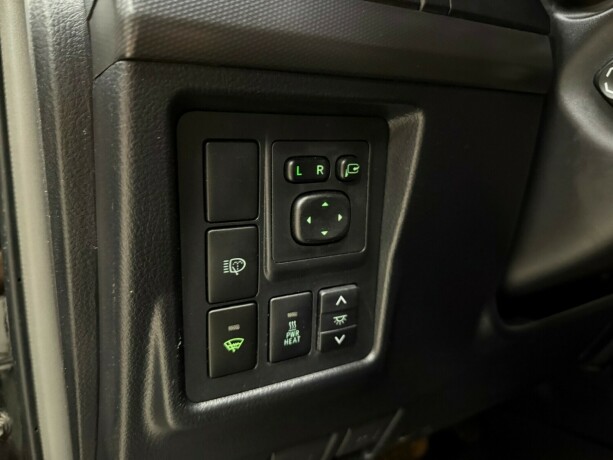 toyota-land-cruiser-diesel-2012-big-16