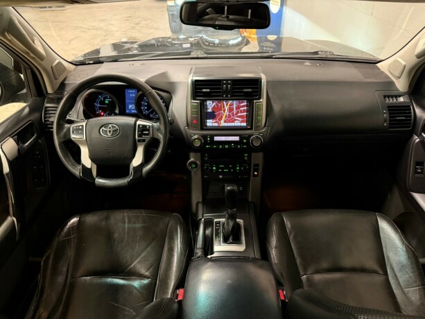 toyota-land-cruiser-diesel-2012-big-14