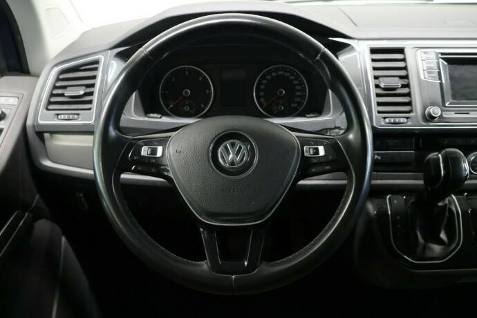volkswagen-multivan-diesel-2016-big-23