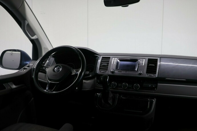 volkswagen-multivan-diesel-2016-big-22