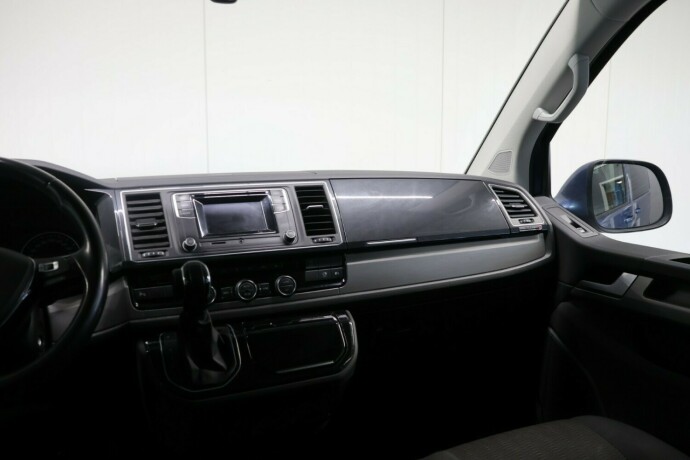 volkswagen-multivan-diesel-2016-big-21