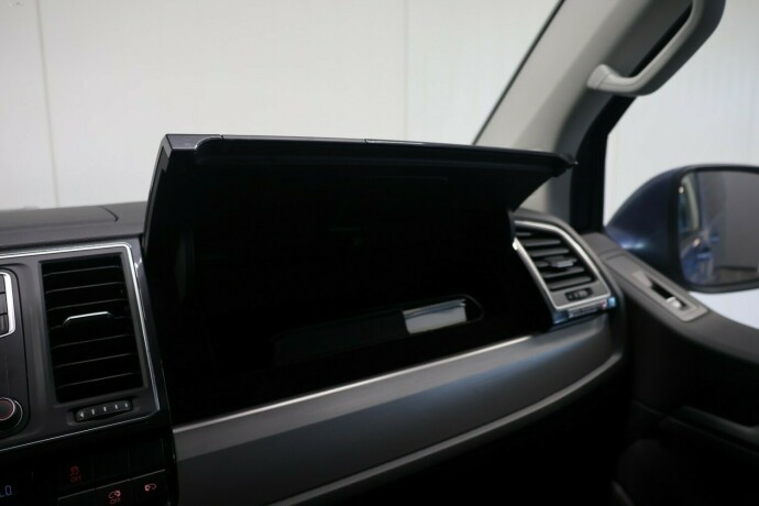 volkswagen-multivan-diesel-2016-big-32