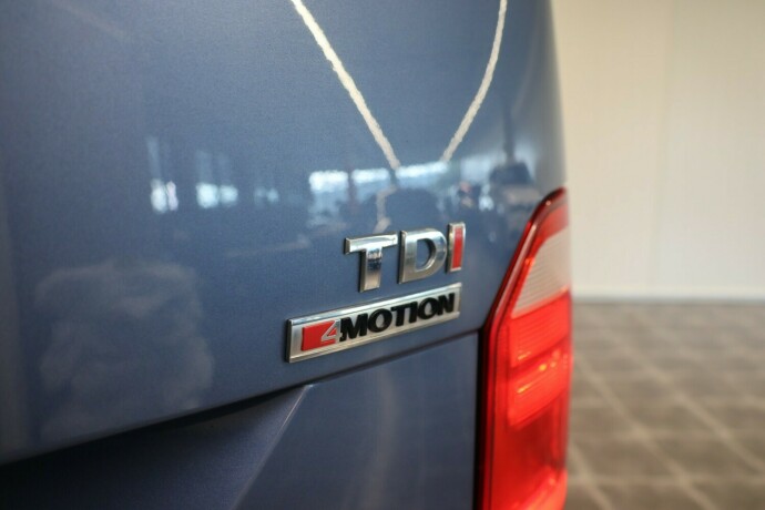 volkswagen-multivan-diesel-2016-big-38