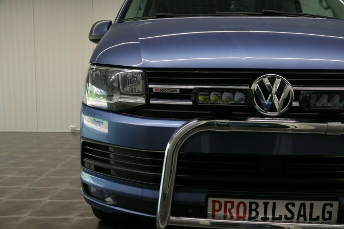 volkswagen-multivan-diesel-2016-big-12