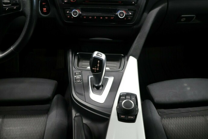 bmw-3-serie-bensin-2013-big-32