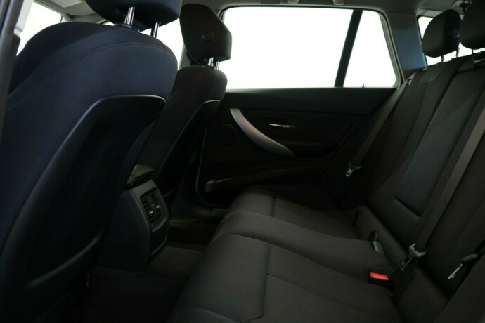 bmw-3-serie-bensin-2013-big-19