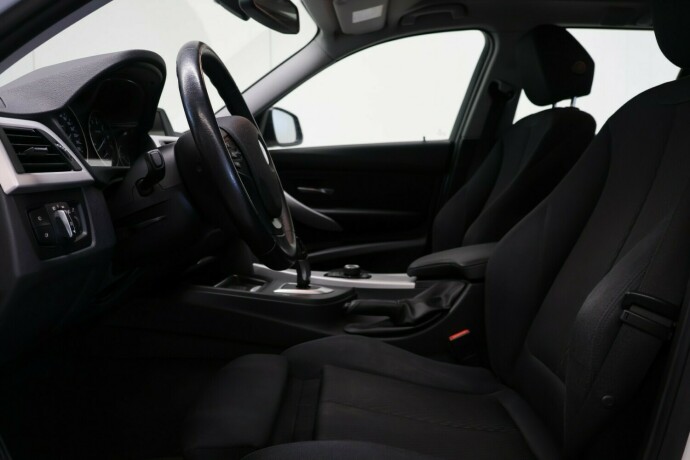 bmw-3-serie-bensin-2013-big-17