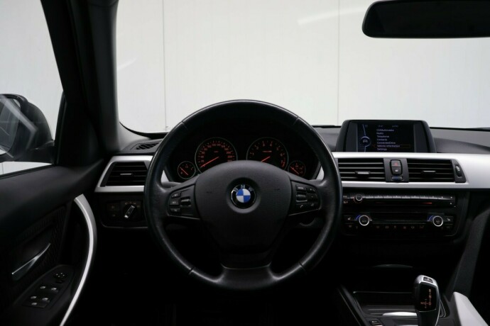 bmw-3-serie-bensin-2013-big-22