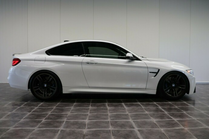 bmw-m4-bensin-2015-big-2