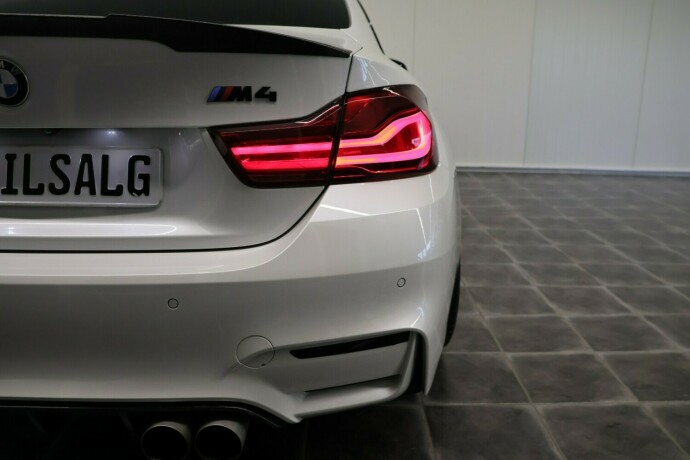 bmw-m4-bensin-2015-big-11