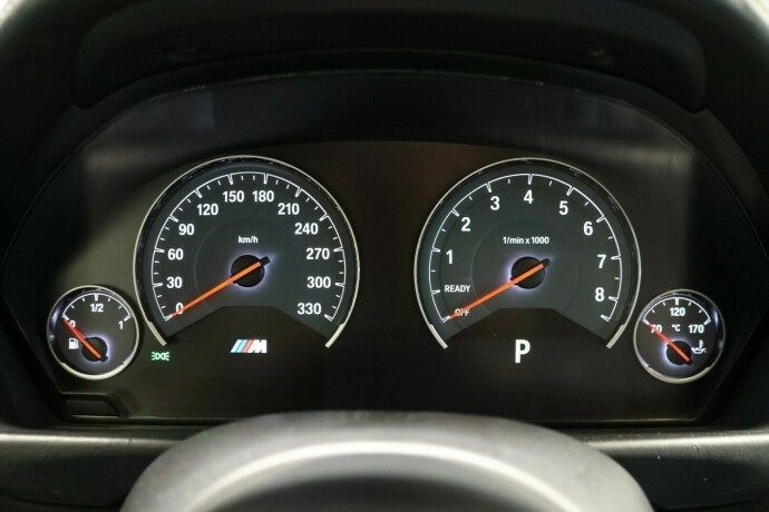 bmw-m4-bensin-2015-big-27