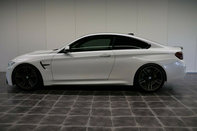 bmw-m4-bensin-2015-big-3