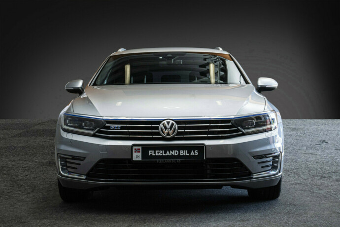 volkswagen-passat-elektrisitetbensin-2018-big-1