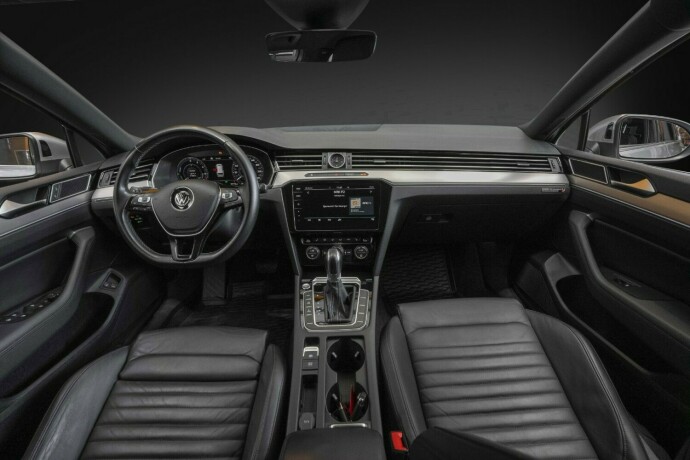volkswagen-passat-elektrisitetbensin-2018-big-19