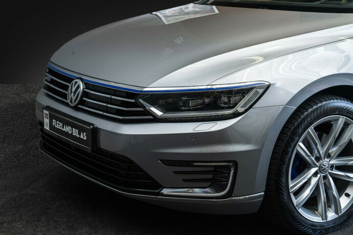 volkswagen-passat-elektrisitetbensin-2018-big-3