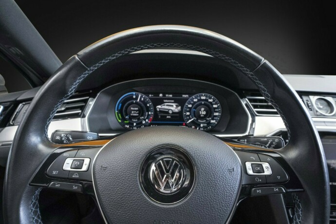 volkswagen-passat-elektrisitetbensin-2018-big-10
