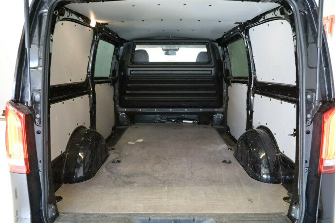 mercedes-benz-vito-diesel-2024-big-11