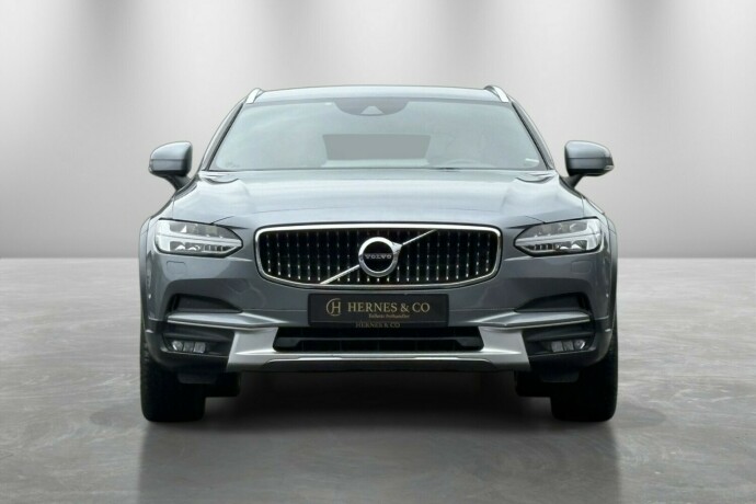 volvo-v90-cross-country-diesel-2017-big-2